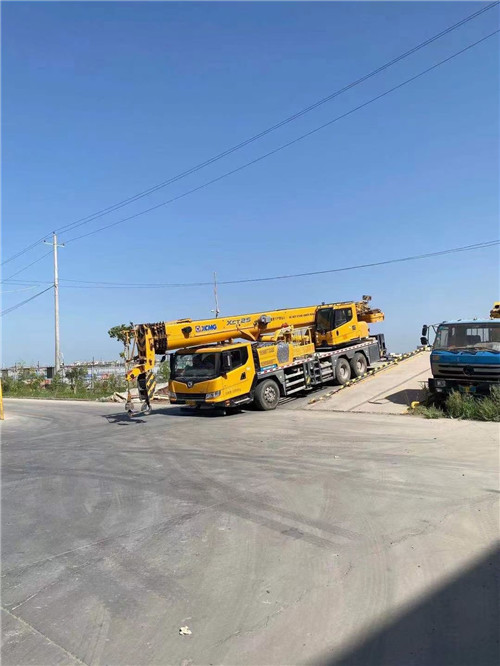 万载县吊车作业时，可能会产生哪些额外收费项目？