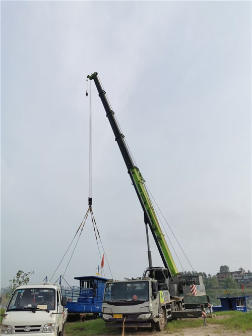 万载县桥梁建设吊装案例